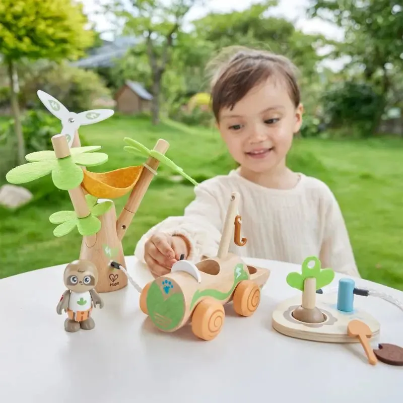 Hape Pandas' Bamboo House and Tree Planting E-Car Bundle Gift Set