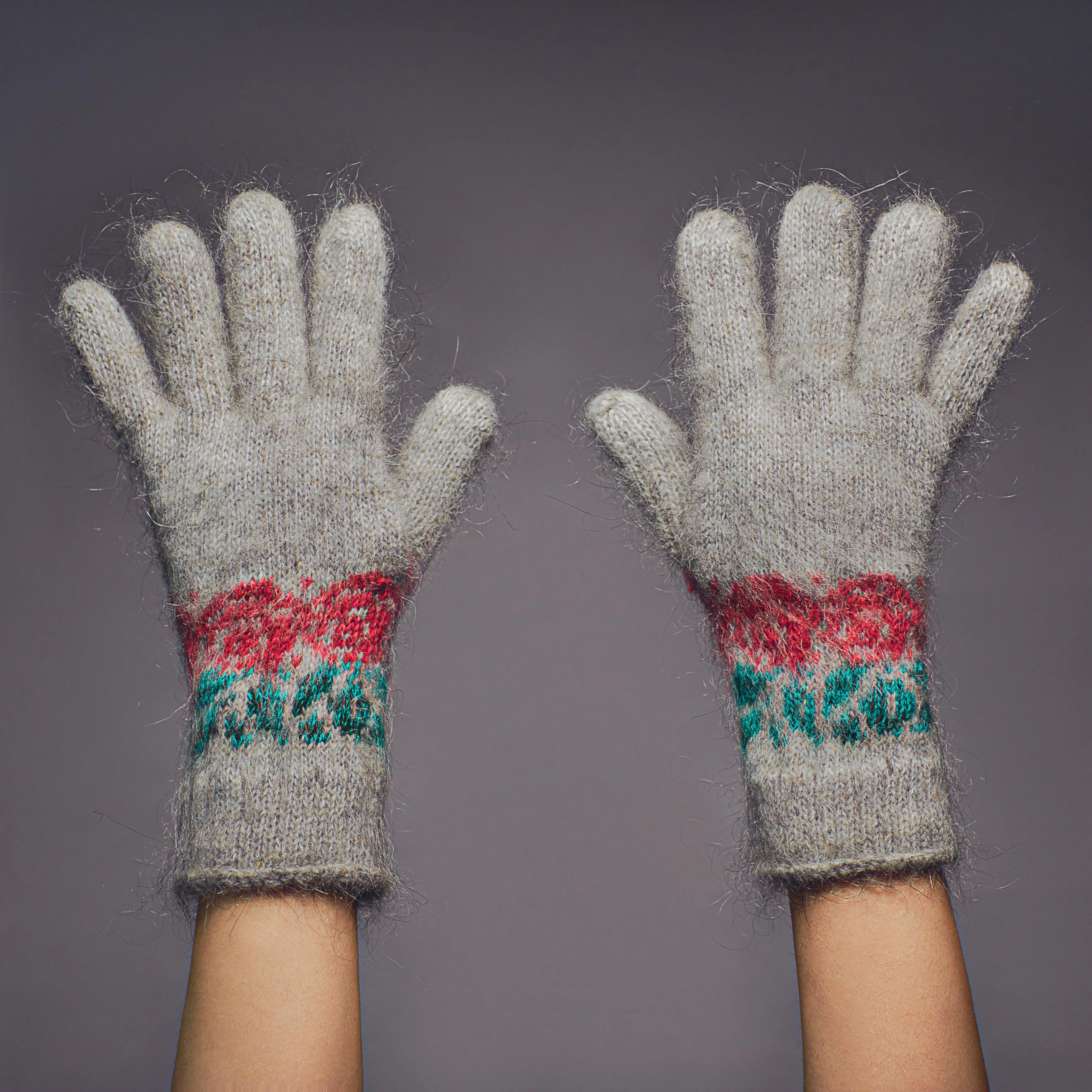 Women's Ravishing Roses Non-Binding Goat Wool Gloves